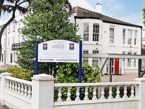 The Lawns Guest house