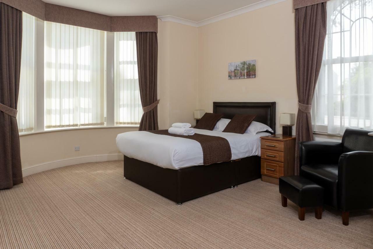 Гостевой дом The Lawns 4*